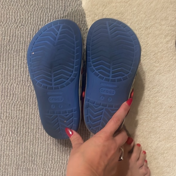 Mickey Mouse Light Up Crocs Sz J2 - Picture 4 of 4